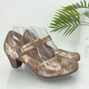 Elegant Bronze Mary Jane Heels